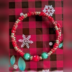 Red and Green Christmas Beaded Memory Wire Bracelet
